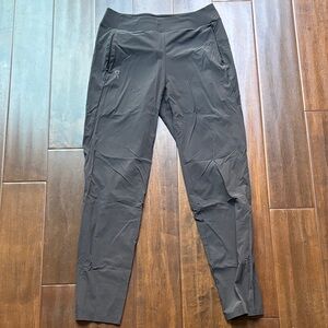 On Cloud Running Black Lightweight Pants XS